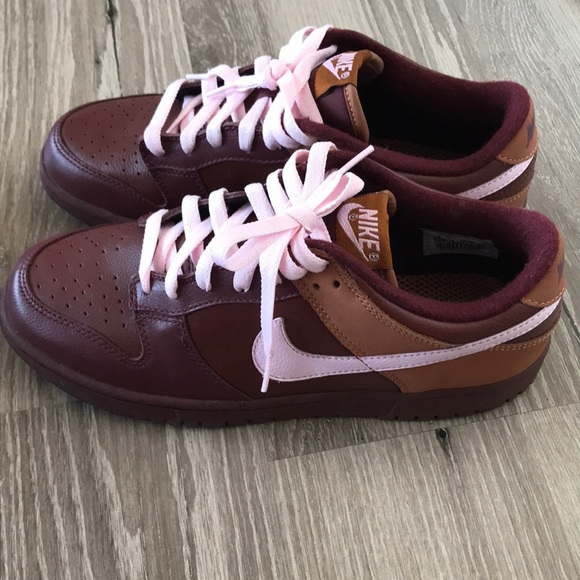 Nike Dunks - Picture 2 of 4